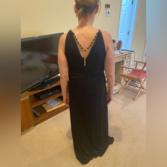 Black gown with gold chain strap and gold and back sequin detail - Picture 2 of 2